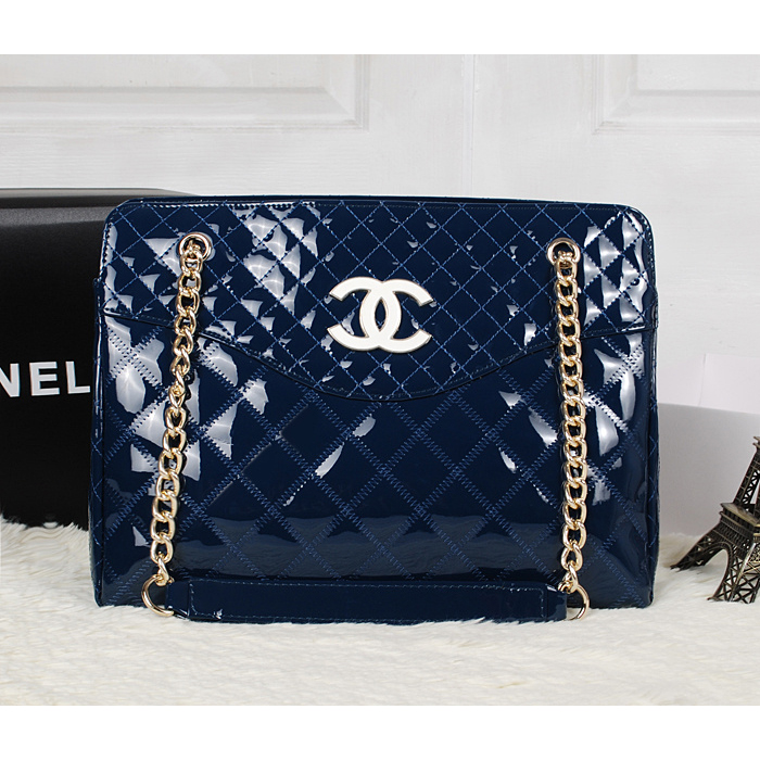 2013 Chanel Patent Leather Shoulder Bag A2236 Royal blue