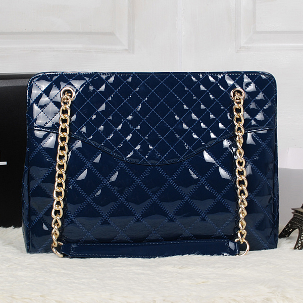 2013 Chanel Patent Leather Shoulder Bag A2236 Royal blue