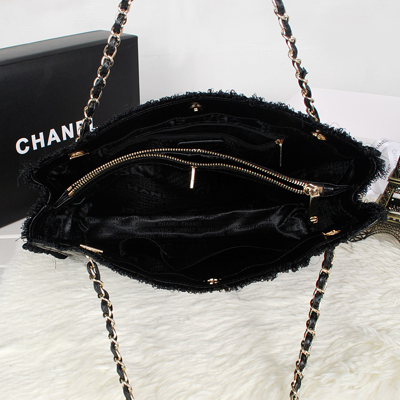 2013 Chanel Sheepskin Leather Shoulder Bag A21083 Black