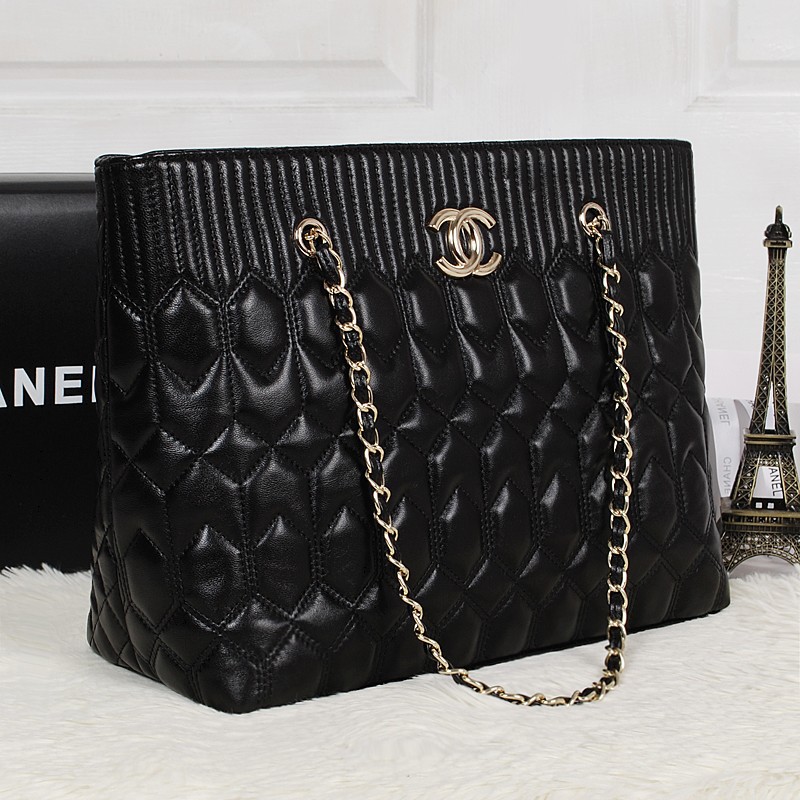 2013 Chanel Shoulder Bag Sheepskin Leather A2241 Black