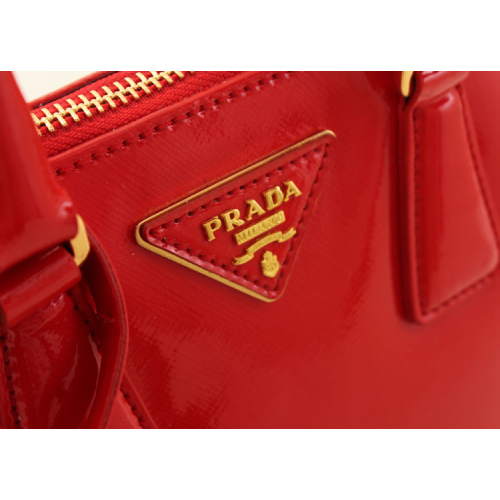 2013 PRADA Patent Leather tote bag 0838 in Red