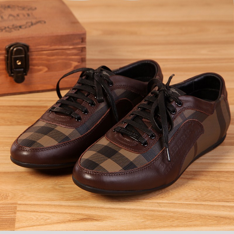 2013 latest Burberry men shoes