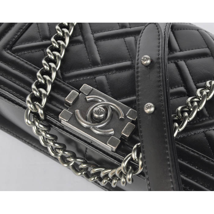 2014 Boy Chanel Flap Shoulder Bag A68086 Calfskin Black