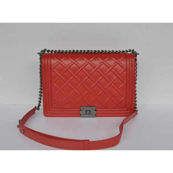 2014 Boy Chanel Flap Shoulder Bag A68087 Calfskin Red