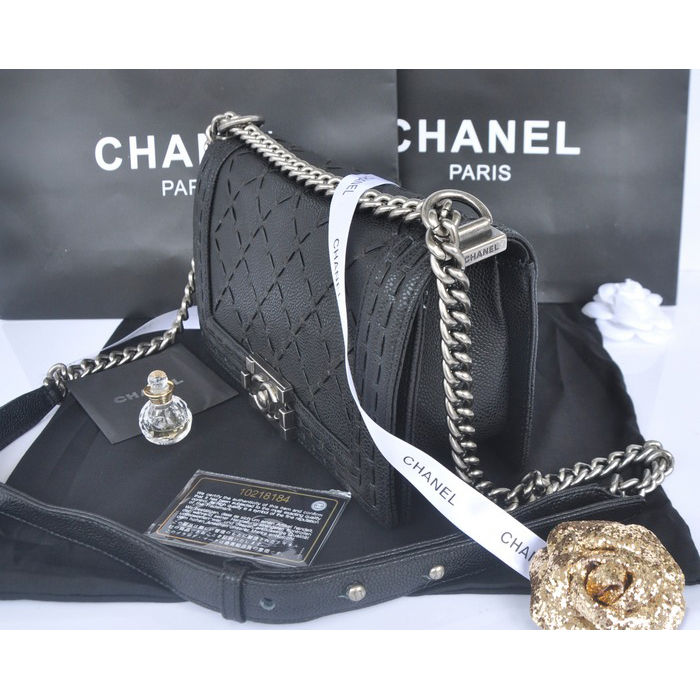 2014 Boy Chanel Flap Shoulder Bag Calfskin Leather A92350 Black