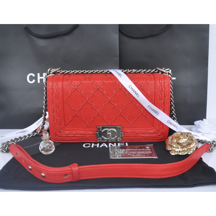 2014 Boy Chanel Flap Shoulder Bag Calfskin Leather A92350 Red