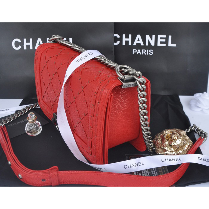 2014 Boy Chanel Flap Shoulder Bag Calfskin Leather A92350 Red