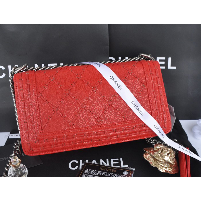 2014 Boy Chanel Flap Shoulder Bag Calfskin Leather A92350 Red