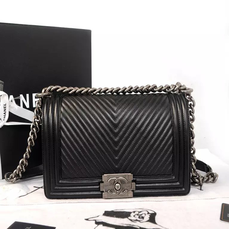 2014 Boy Chanel Flap Shoulder Bag Herringbone Stitching A92493 Black