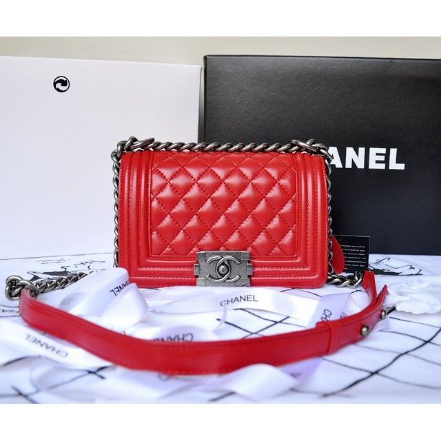 2014 Boy Chanel Flap Shoulder Bag Original Sheepskin Leather A67063 Red