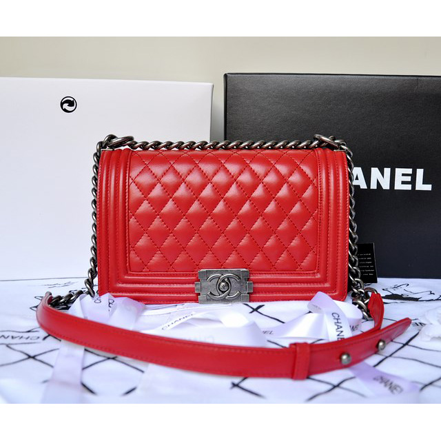 2014 Boy Chanel Flap Shoulder Bag Original Sheepskin Leather A67086 Red