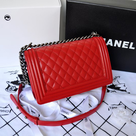 2014 Boy Chanel Flap Shoulder Bag Original Sheepskin Leather A67086 Red