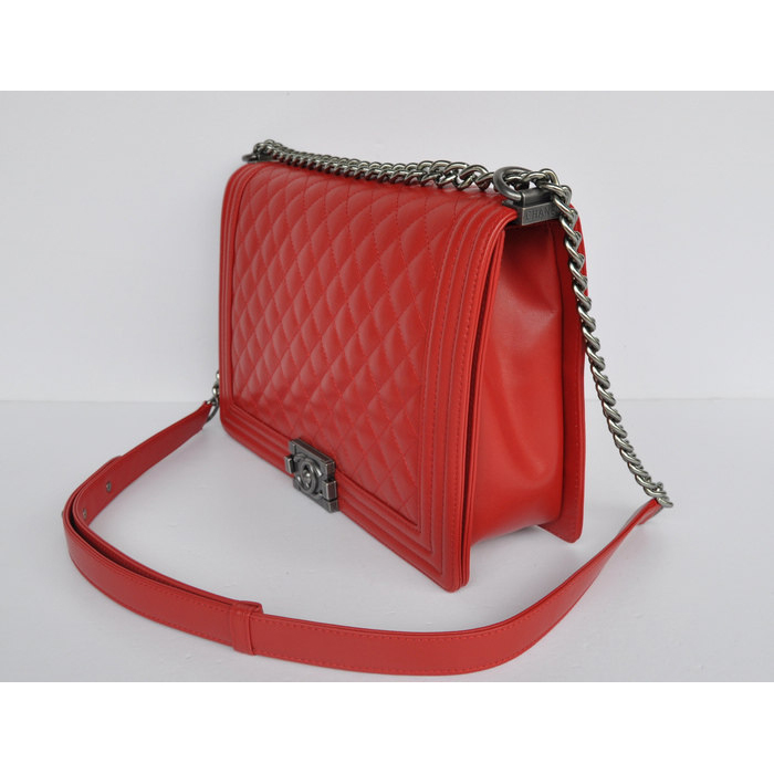 2014 Boy Chanel Flap Shoulder Bag Sheepskin Leather A67087 Red