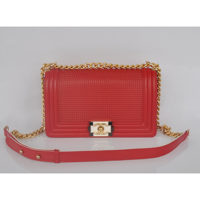 2014 Boy Chanel Flap Shoulder Bag in Calf Leather A92094 Red