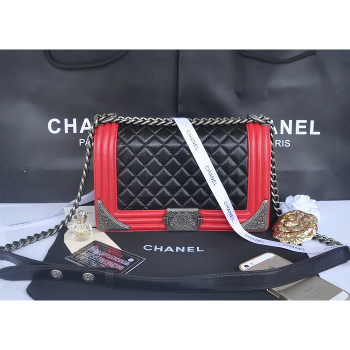 2014 Boy Chanel Flap Shoulder Bag in Calfskin Leather A67088 Black&Red