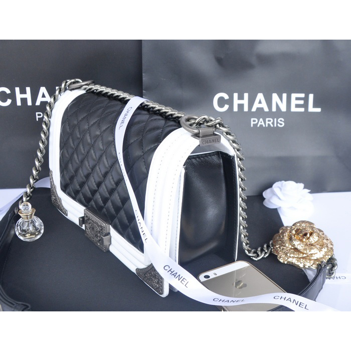 2014 Boy Chanel Flap Shoulder Bag in Calfskin Leather A67088 Black&White