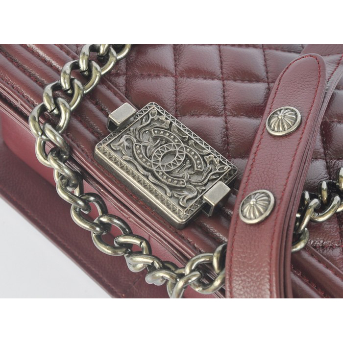 2014 Boy Chanel Flap Shoulder Bag in Calfskin Leather A67088 Burgundy