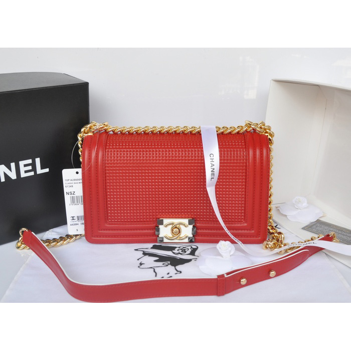 2014 Boy Chanel Flap Shoulder Bag in Original Calf Leather A92094 Red