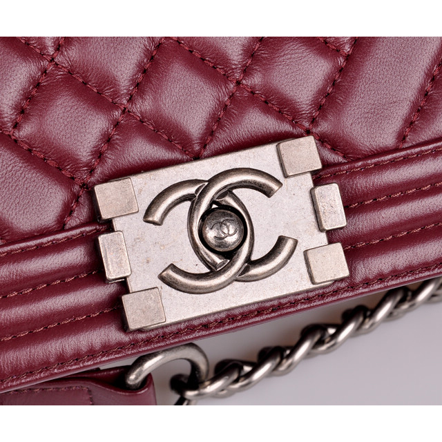 2014 Boy Chanel Flap Shoulder Bag in Sheepskin Leather A90191 Claret