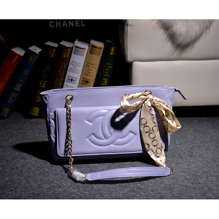 2014 Chanel A66345 sheepskin leahter portable shoulder bag in Lavender