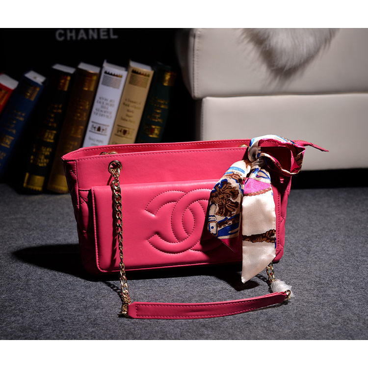 2014 Chanel A66345 sheepskin leahter portable shoulder bag in Rose