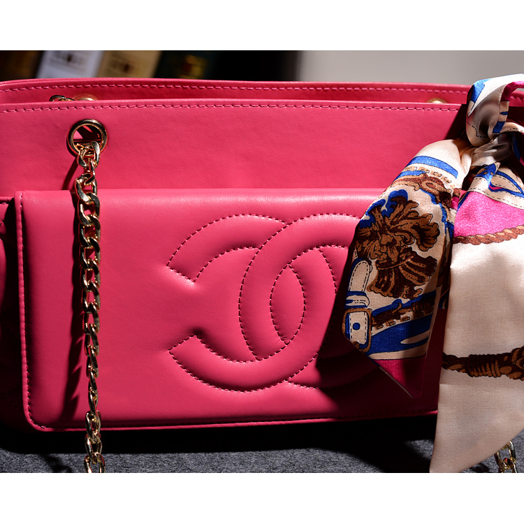 2014 Chanel A66345 sheepskin leahter portable shoulder bag in Rose