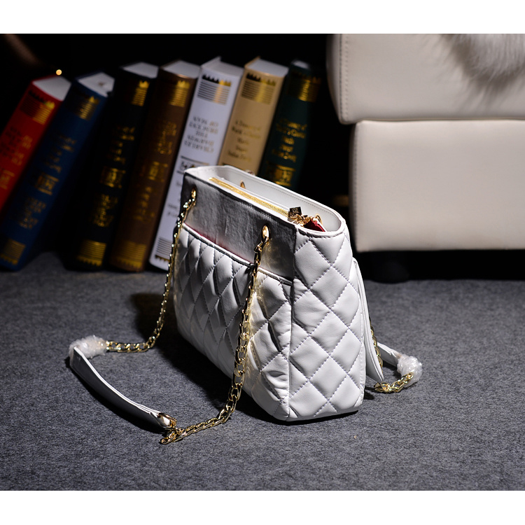 2014 Chanel A66345 sheepskin leahter portable shoulder bag in White