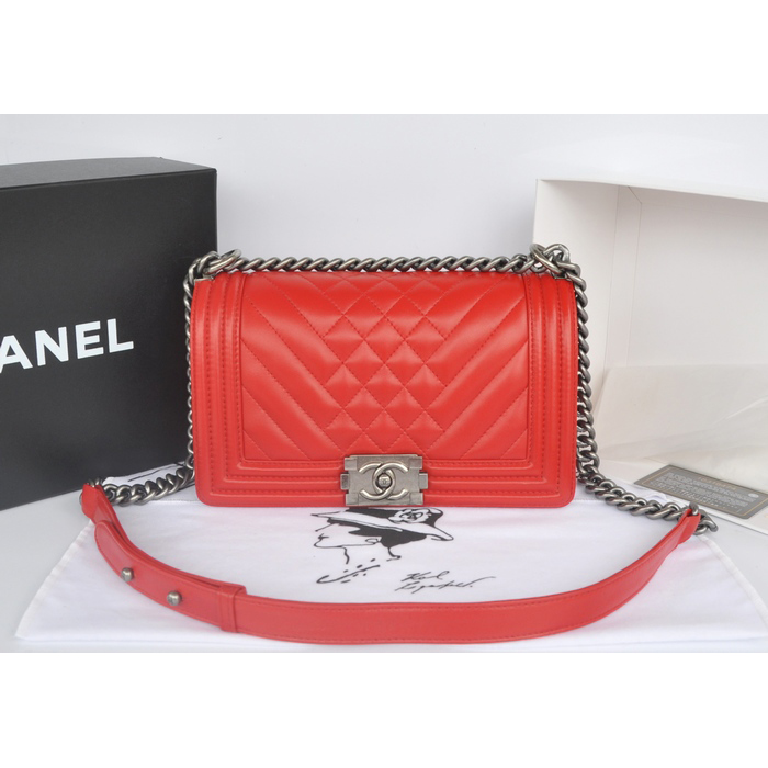 2014 Chanel Boy Flap Shoulder Bag in Original Sheepskin Leather A90191 Red