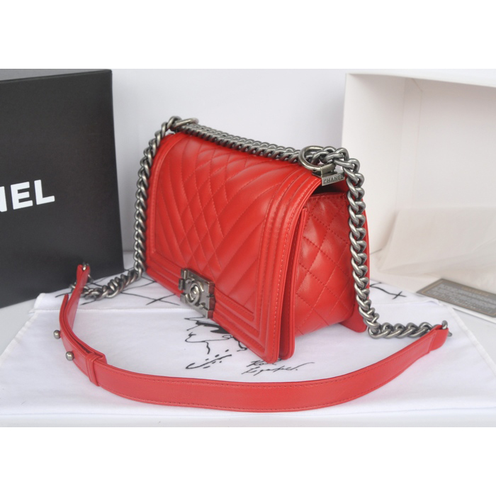 2014 Chanel Boy Flap Shoulder Bag in Original Sheepskin Leather A90191 Red