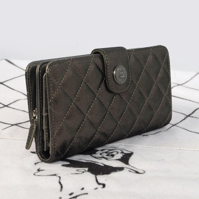 2014 Chanel C013 Matelasse Bi-Fold Wallet in Original Leather Gray