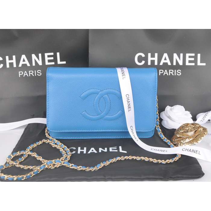 2014 Chanel Flap Shoulder Bag Blue Calfskin Leather A33817 Gold