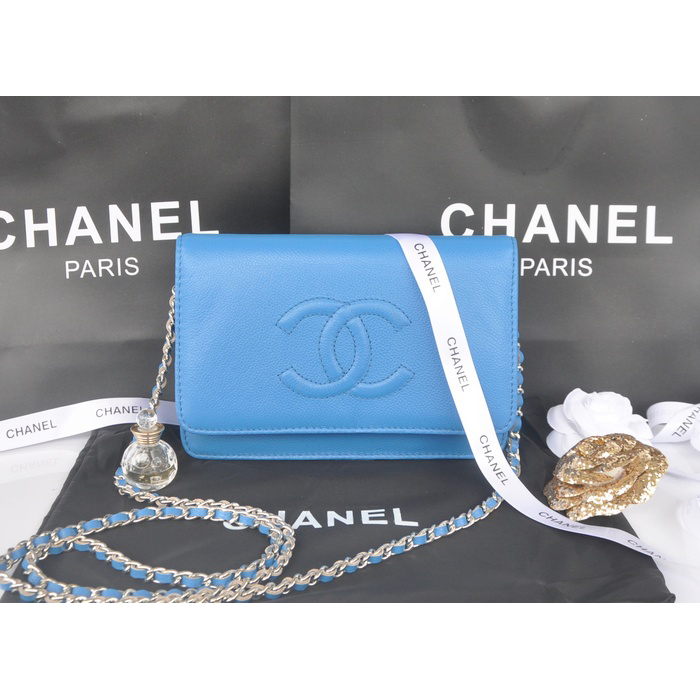 2014 Chanel Flap Shoulder Bag Blue Calfskin Leather A33817 Silver