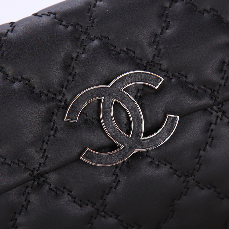 2014 Chanel Flap Shoulder Bag Calfskin Leather A92248 in Black