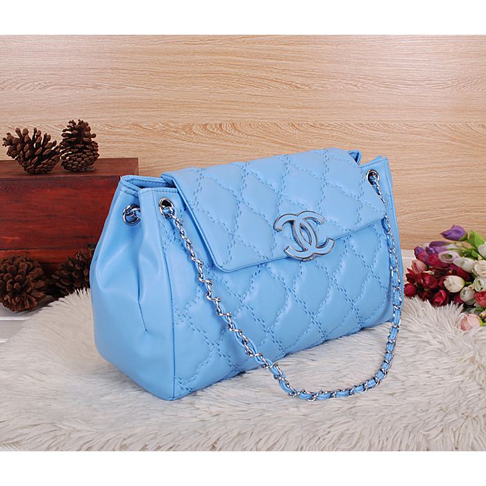 2014 Chanel Flap Shoulder Bag Calfskin Leather A92248 in Lake blue