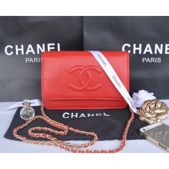 2014 Chanel Flap Shoulder Bag Red Calfskin Leather A33817 Gold