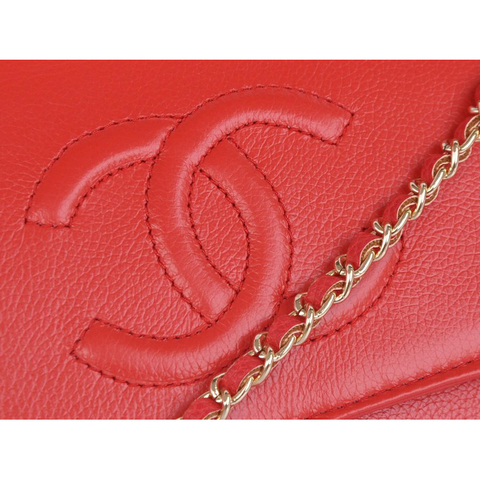 2014 Chanel Flap Shoulder Bag Red Calfskin Leather A33817 Gold