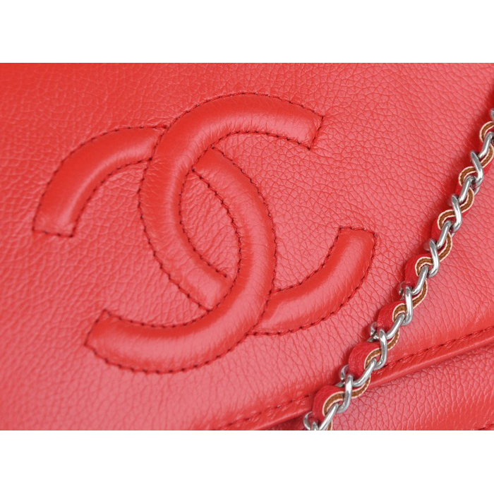 2014 Chanel Flap Shoulder Bag Red Calfskin Leather A33817 Silver