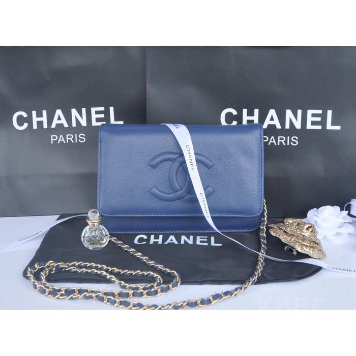 2014 Chanel Flap Shoulder Bag Royal Calfskin Leather A33817 Gold