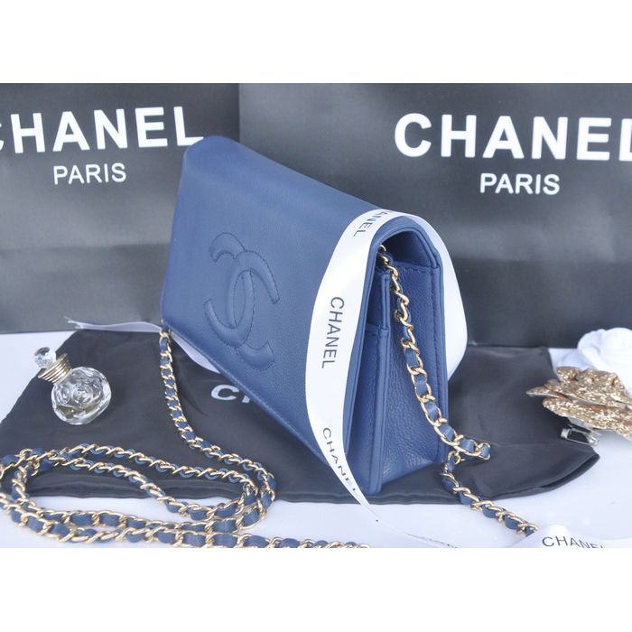 2014 Chanel Flap Shoulder Bag Royal Calfskin Leather A33817 Gold