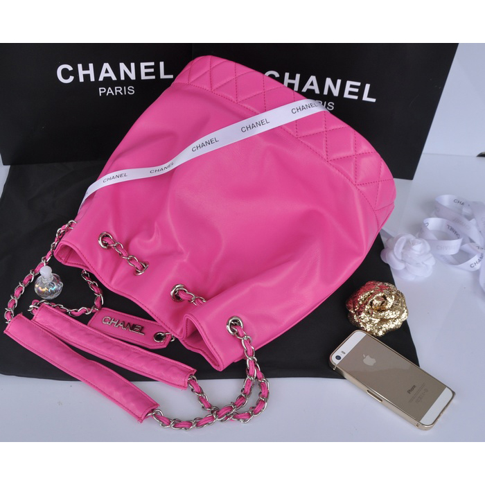 2014 Chanel Hobo Shoulder Bag in Sheepskin Leather A58016 Rose