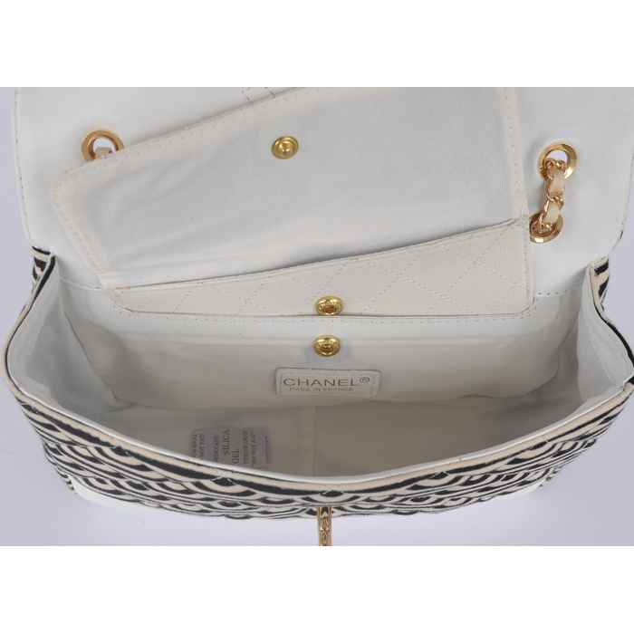 2014 Chanel Jersey and Lambskin Flap Shoulder Bag A32052 White