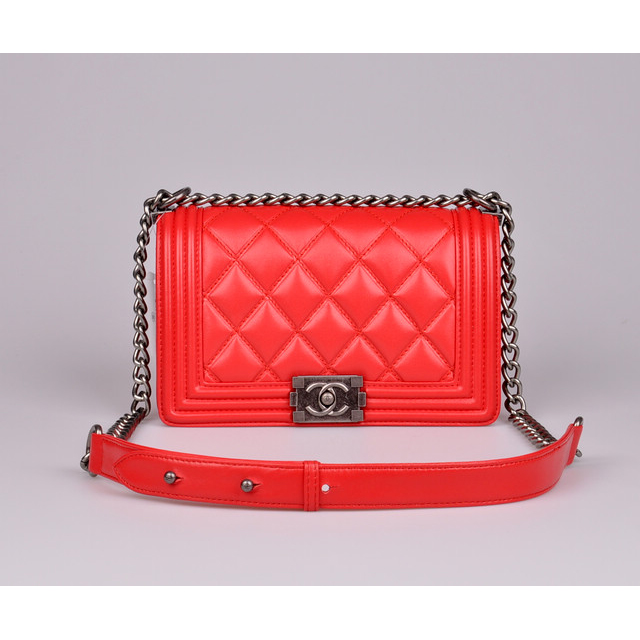 2014 Chanel Le Boy Flap Shoulder Bag Sheepskin Leather A92105 in Red