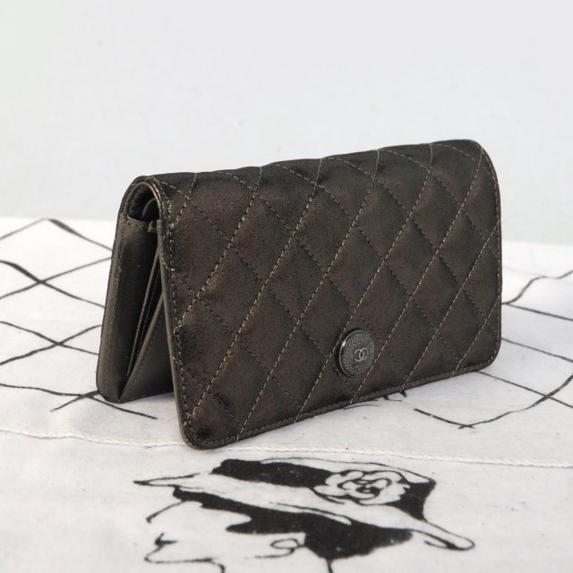 2014 Chanel Matelasse Bi-Fold wallets Original Leather C001 Gray