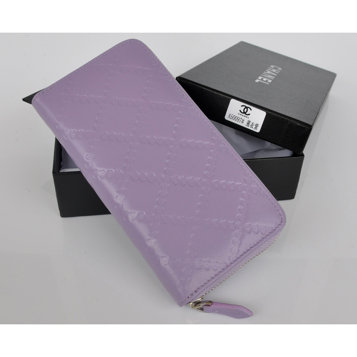 2014 Chanel Matelasse Zip Around Wallet Embossed Leather A50097 Lavender