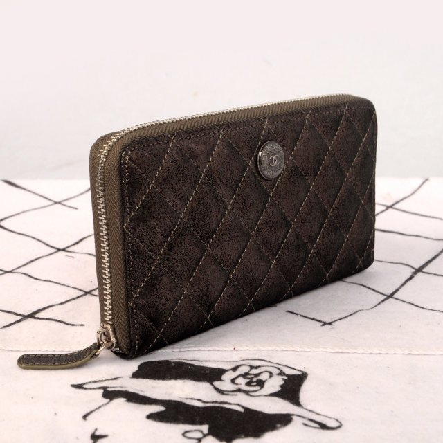 2014 Chanel Matelasse Zip Around Wallet Original Glazed Crackled Leather C009 Gray