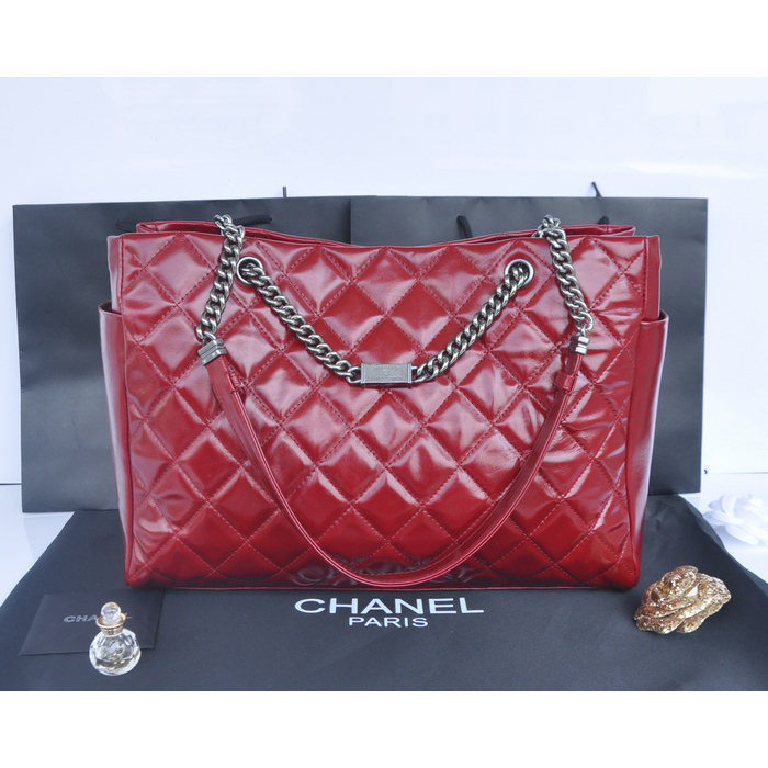 2014 Chanel Shoulder Bag Iridescent Leather A92525 Burgundy