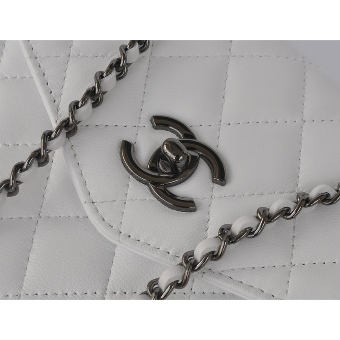 2014 Chanel mini Flap Bag Sheepskin Leather A33818 White