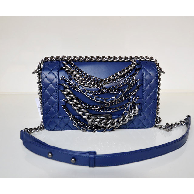 2014 Le Boy Chanel Flap Shoulder Bag in Calfskin Leather A67919 Blue