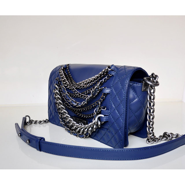 2014 Le Boy Chanel Flap Shoulder Bag in Calfskin Leather A67919 Blue