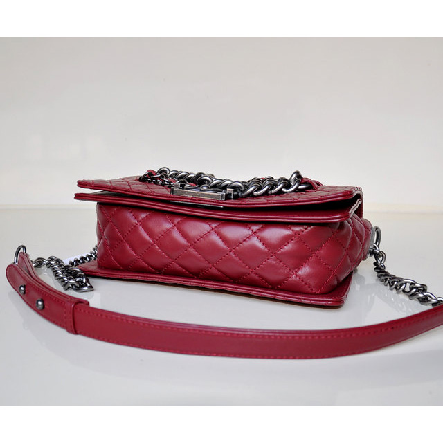 2014 Le Boy Chanel Flap Shoulder Bag in Calfskin Leather A67919 Claret